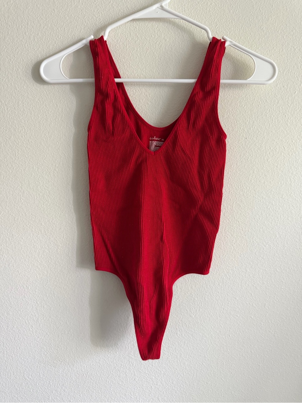 Colsie Red Ribbed Scoop Neck Bodysuit